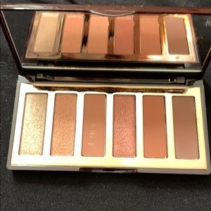 Charlotte Tilbury eyeshadow Darling Look